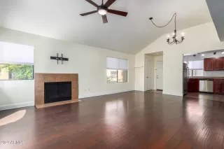 Photo #5: 6717519 Listing 