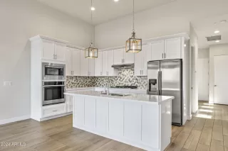 Photo #4: 6717872 Listing