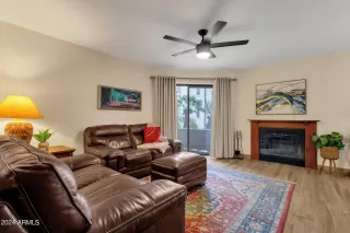 Photo #6: 6718336 Listing 