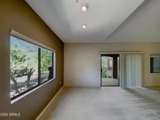 Photo #5: 6718482 Listing