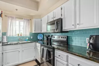 Photo #2: 6718518 Listing