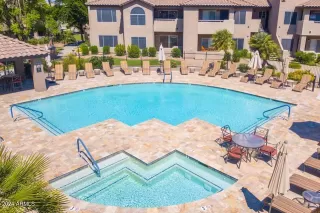 Photo #5: 6718518 Listing