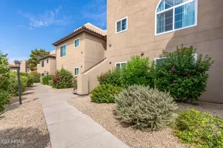 Photo #6: 6718518 Listing