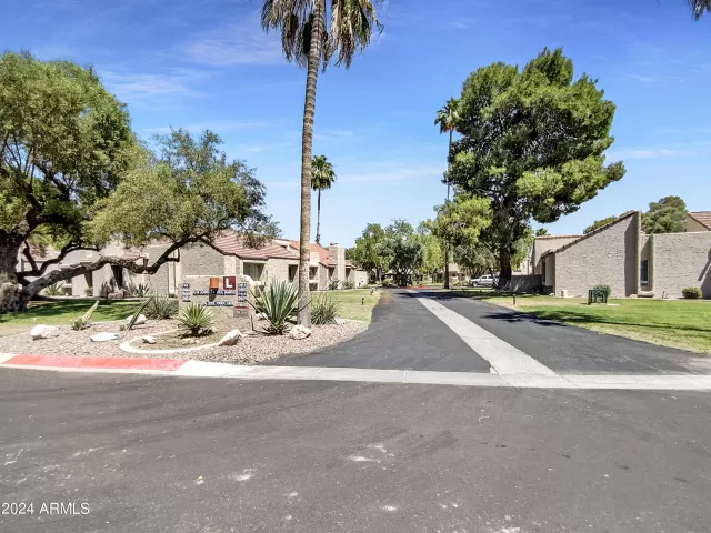 MLS: 6718701 Condo For Sale