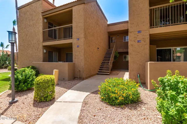 MLS: 6718742 Condo For Sale