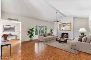 Photo #1: 6718815 Listing 