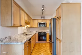 Photo #6: 6718815 Listing 