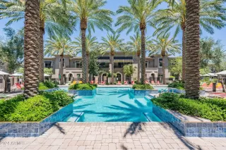 Photo #5: 6718900 Listing