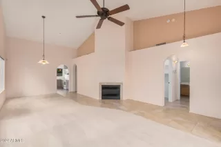 Photo #5: 6719243 Listing