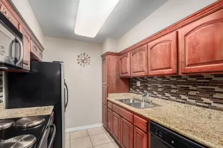 Photo #5: 6719565 Listing