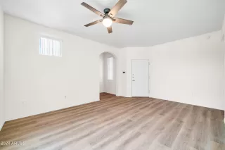 Photo #4: 6719807 Listing