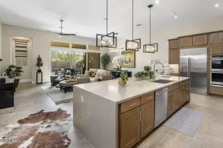 Photo #1: 6719862 Listing 