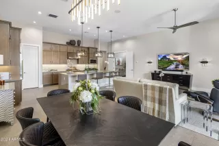 Photo #6: 6719862 Listing 