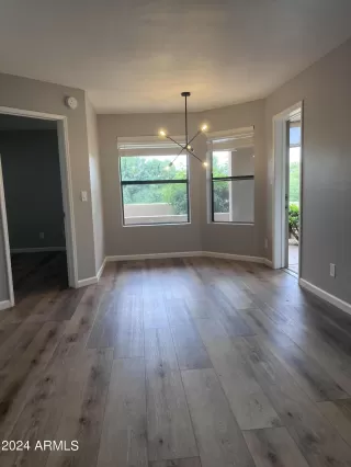 Photo #5: 6719914 Listing