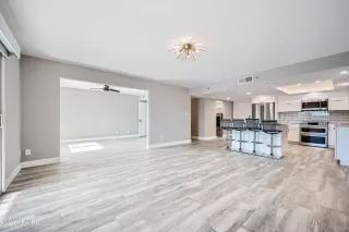 Photo #6: 6720032 Listing 