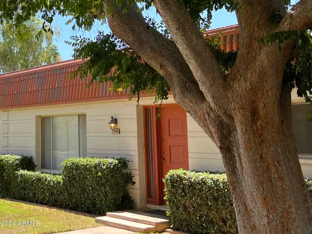 MLS: 6720284 Condo For Sale