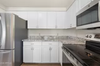 Photo #6: 6721029 Listing