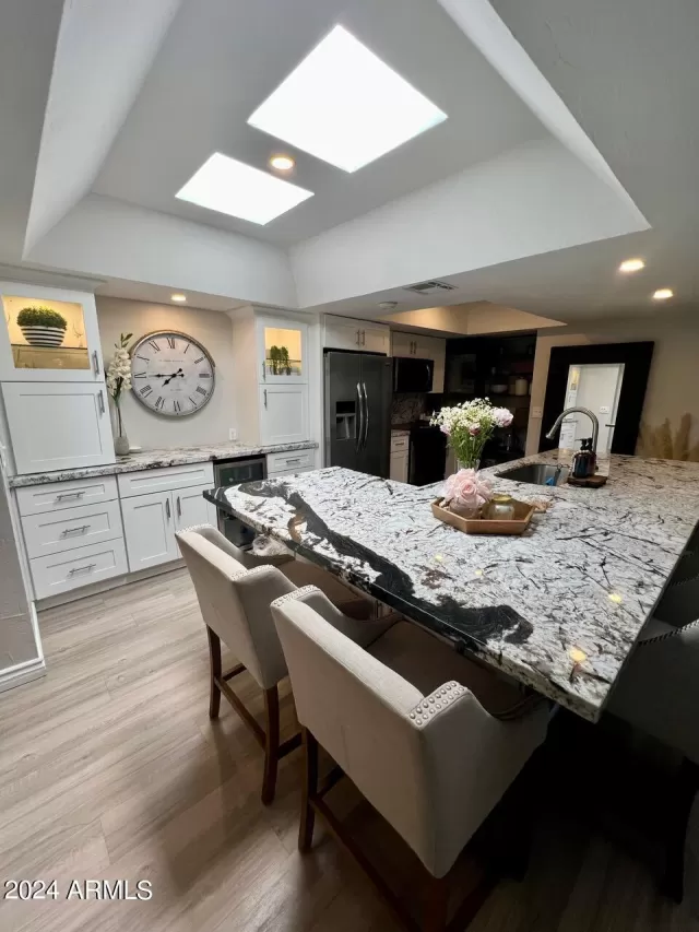 MLS: 6721054 Condo For Sale