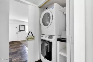 Photo #6: 6721225 Listing