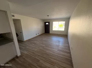 Photo #2: 6721280 Listing