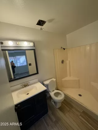 Photo #4: 6721280 Listing