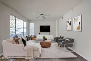 Photo #2: 6721404 Listing