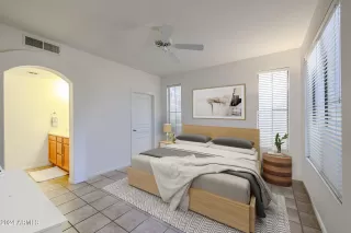 Photo #3: 6721404 Listing