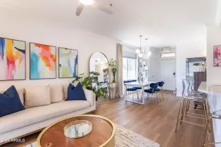 Photo #6: 6721688 Listing