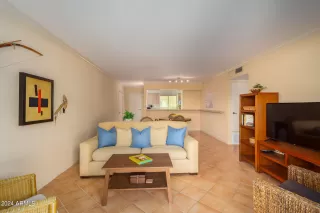 Photo #1: 6721734 Listing 