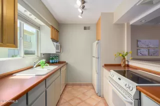 Photo #5: 6721734 Listing 