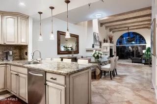 Photo #3: 6721907 Listing