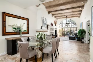 Photo #5: 6721907 Listing