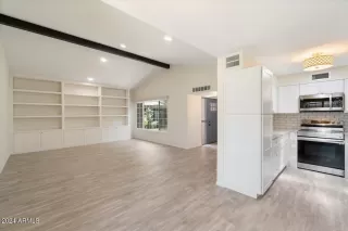 Photo #6: 6721967 Listing 