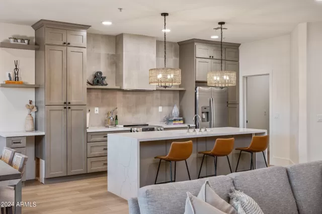 MLS: 6722496 Condo For Sale