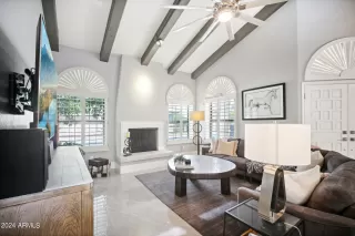 Photo #2: 6722694 Listing