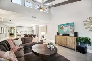 Photo #5: 6722694 Listing