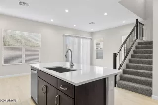 Photo #5: 6722732 Listing 