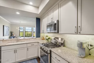 Photo #4: 6722963 Listing