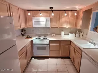 Photo #6: 6723120 Listing