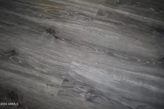 Photo #5: 6723126 Listing