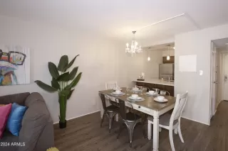 Photo #6: 6723126 Listing