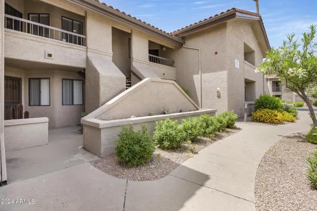 MLS: 6723138 Condo For Sale