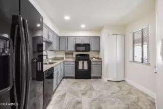 Photo #4: 6723138 Listing