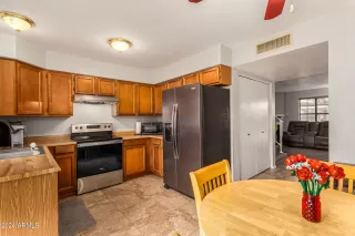 Photo #2: 6723258 Listing