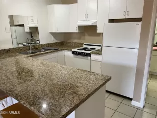 Photo #5: 6723606 Listing