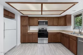 Photo #6: 6723909 Listing 