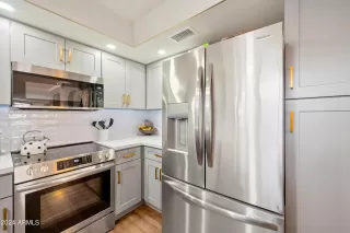 Photo #5: 6724148 Listing