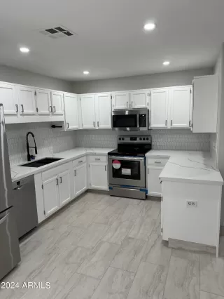 Photo #1: 6724322 Listing