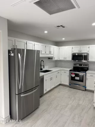 Photo #2: 6724322 Listing