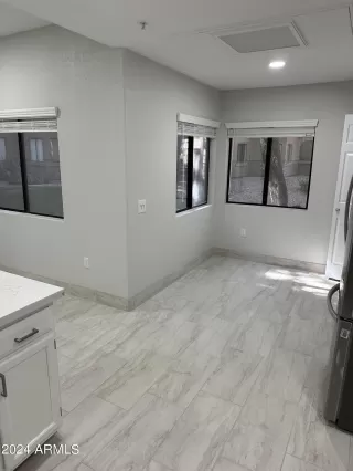 Photo #6: 6724322 Listing